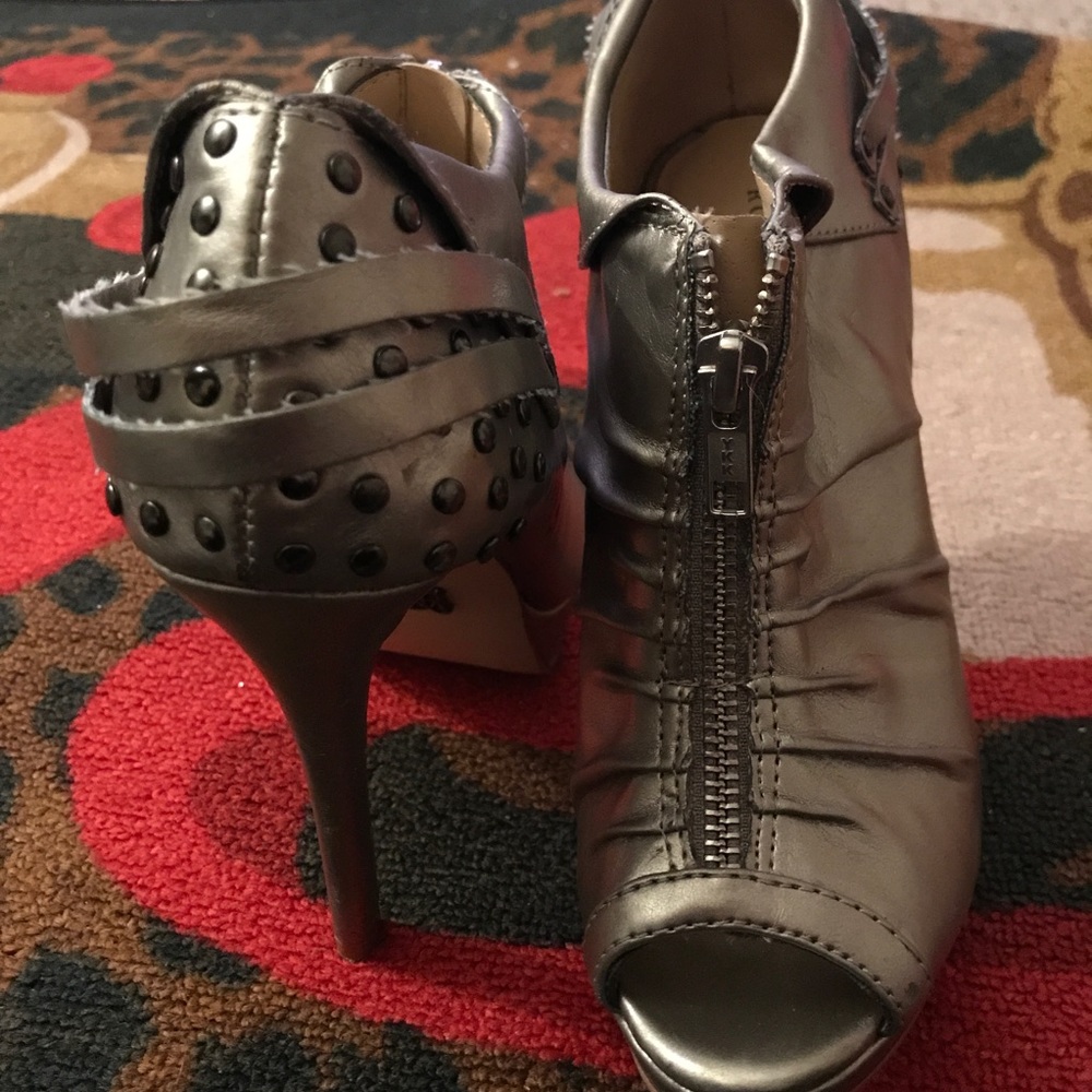 Rock Republic peep toe booties